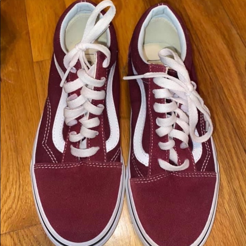 VANS OLD SKOOL STYLE SHOES